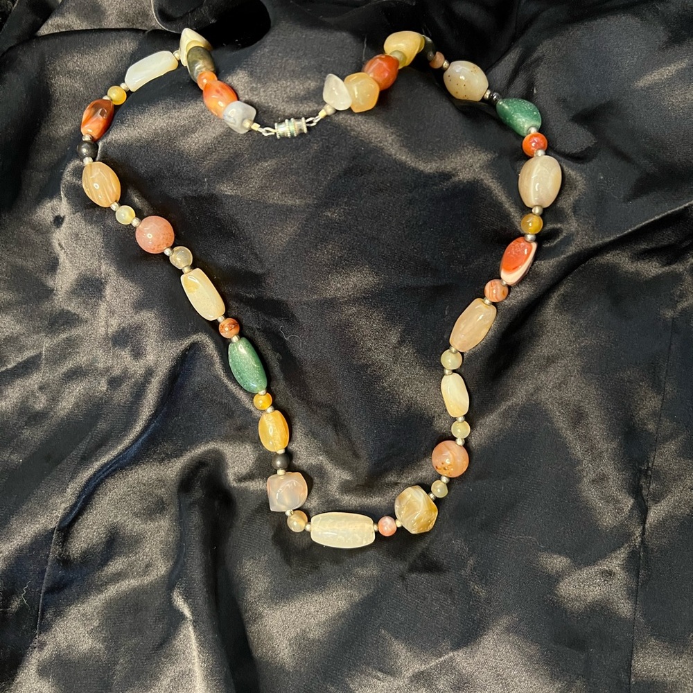 Elegant Multicolor Beaded Necklace